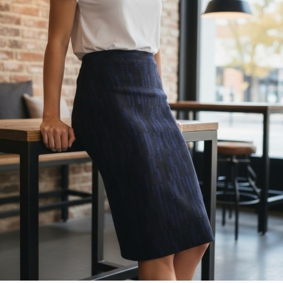 St. John Dresses & Skirts - St. John Navy Textured Knit Midi Pencil Skirt Size Small